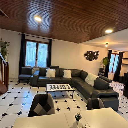 Agreable Appartement Dans Une Maison Saint-Denis  Eksteriør bilde