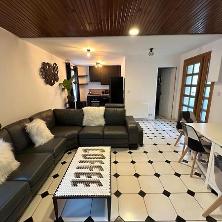 Agreable Appartement Dans Une Maison Saint-Denis  Eksteriør bilde